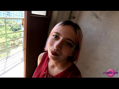 ❤️ Studentin saugt einen Fremden im Outback - Sperma auf seinem Gesicht Sex bei de.tvmarket.top ﹏